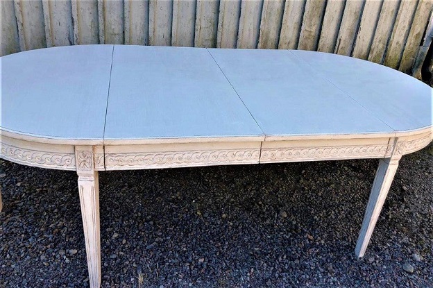On Hold - 20th Century Swedish Extension Table / Coming back