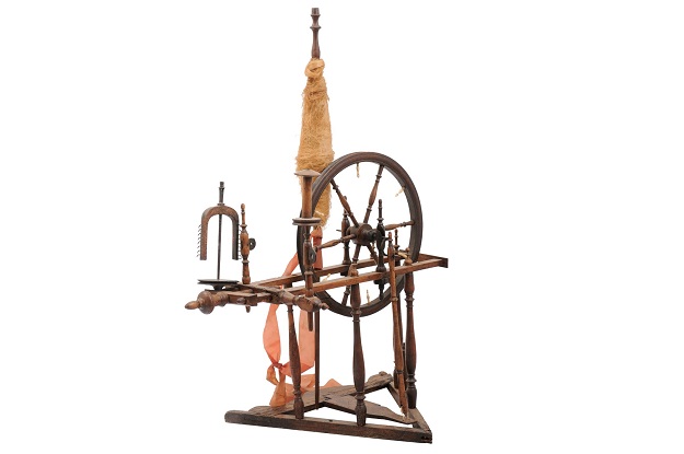 Rustic French Spinning Wheel with Original Parts from the 18th Century