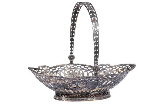 English 19th Century Silver Plated Oval Bread Basket with Putti and Garlands