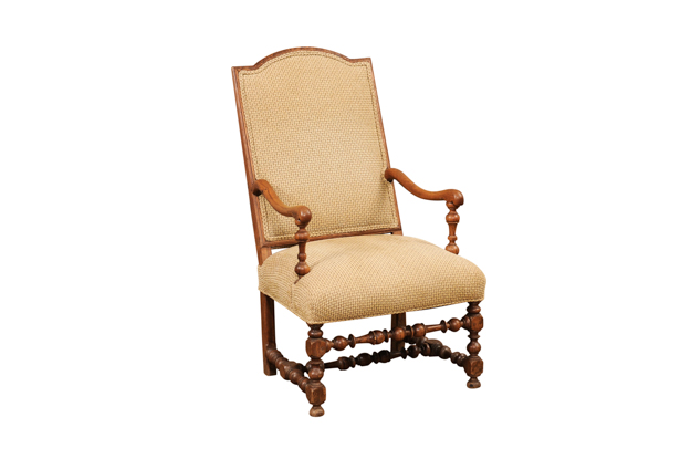 Single Chair Arched Top Wood Surround