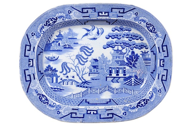 English 19th Century Blue and White Chinoiserie Stoneware Willow Pattern Platter