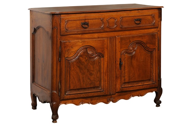 French 1750s Louis XV Walnut Provençal Buffet with Single Drawer and Two Doors