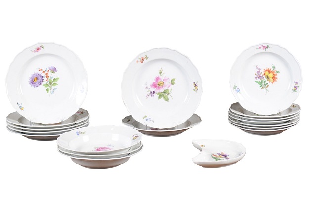 Set of 24 Pieces German Meissen Porcelain Dinner Service with Floral Decor
