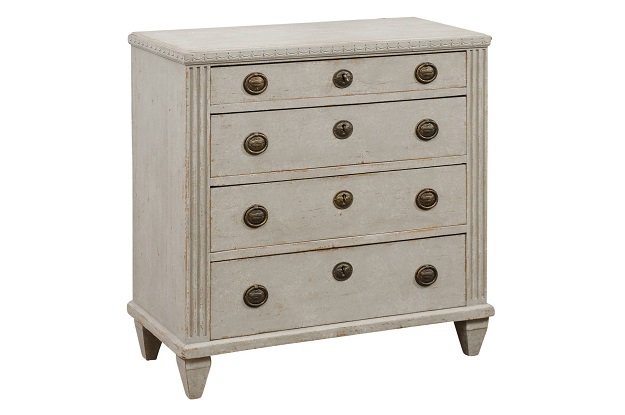 Swedish Gustavian Style 1890s Painted Chest with Carved Garland and Four Drawers