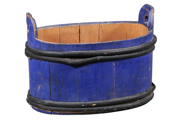 Swedish 1880s Oval Milk Tub with Blue and Black Paint and Distressed Patina