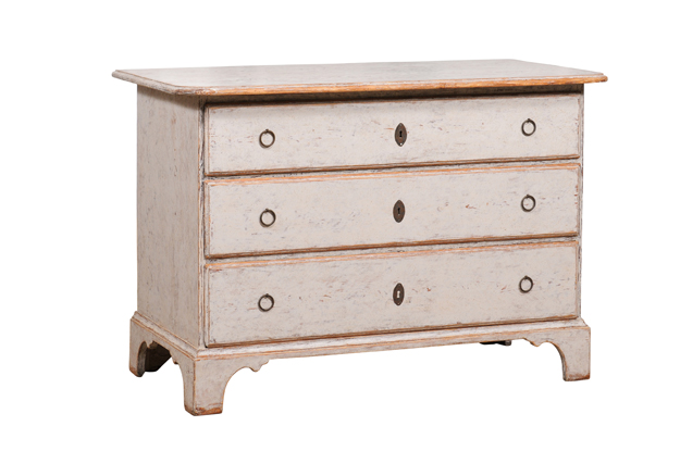 ON HOLD - 1780s Light Grey Painted Swedish Chest of Drawers with Carved Bracket Feet DLW