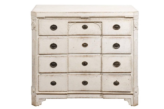 Period Gustavian 1780s Swedish Painted Breakfront Commode with Carved Medallions